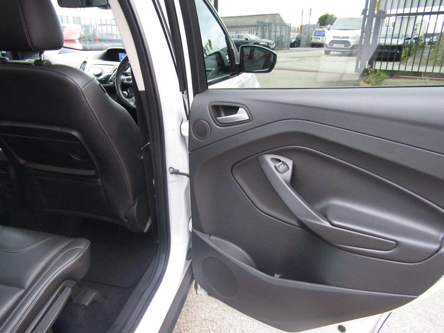 Used Ford Kuga 2015 for sale - 76631534: Photo 20