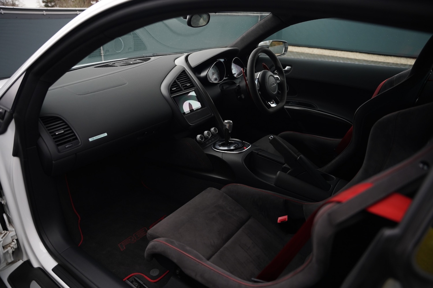 Used Audi R8 2011 for sale - 76987122: Photo 86