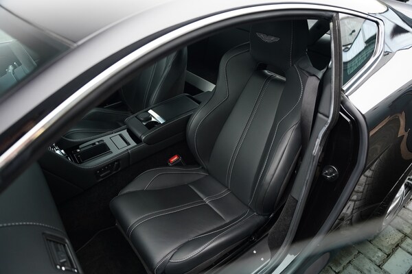 Used Aston Martin Vantage 2014 for sale - 73758295: Photo 16