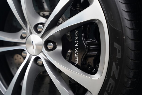Used Aston Martin Vantage 2014 for sale - 73758295: Photo 33