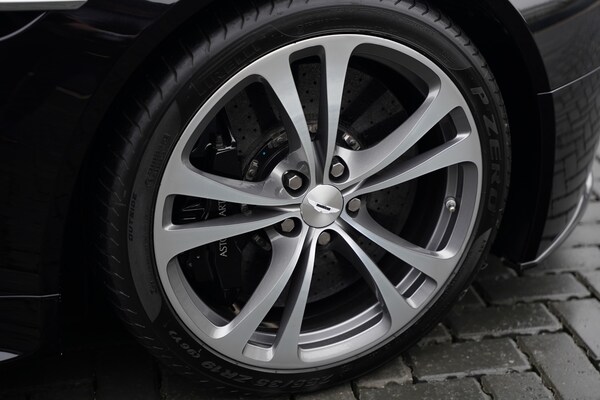 Used Aston Martin Vantage 2014 for sale - 73758295: Photo 35