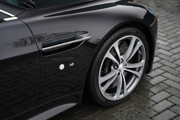 Used Aston Martin Vantage 2014 for sale - 73758295: Photo 38