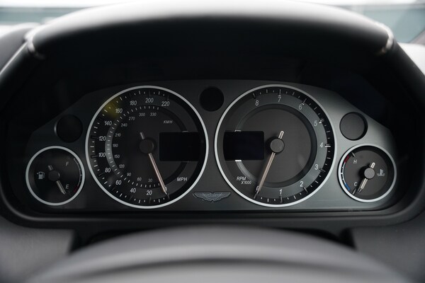 Used Aston Martin Vantage 2014 for sale - 73758295: Photo 53