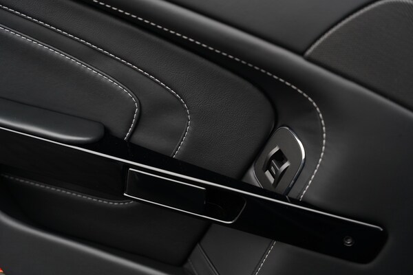 Used Aston Martin Vantage 2014 for sale - 73758295: Photo 68