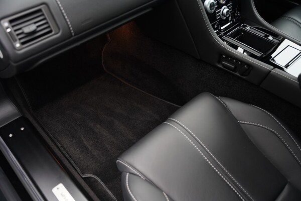 Used Aston Martin Vantage 2014 for sale - 73758295: Photo 76
