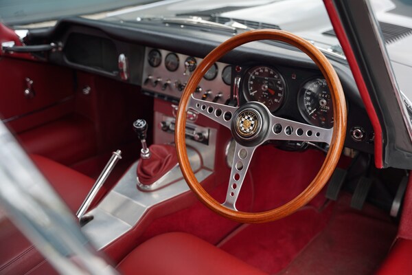 Used Jaguar E-Type 1963 for sale - 74357771: Photo 12