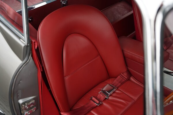Used Jaguar E-Type 1963 for sale - 74357771: Photo 17