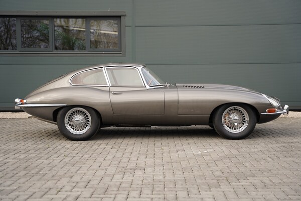Used Jaguar E-Type 1963 for sale - 74357771: Photo 3