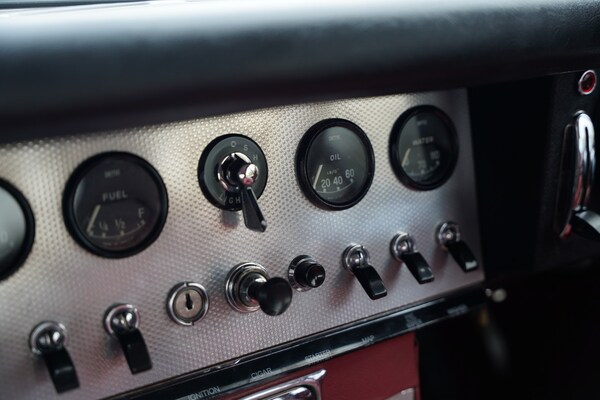 Used Jaguar E-Type 1963 for sale - 74357771: Photo 43