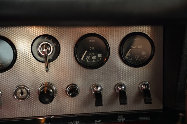 Used Jaguar E-Type 1963 for sale - 74357771: Photo 50