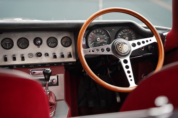 Used Jaguar E-Type 1963 for sale - 74357771: Photo 52