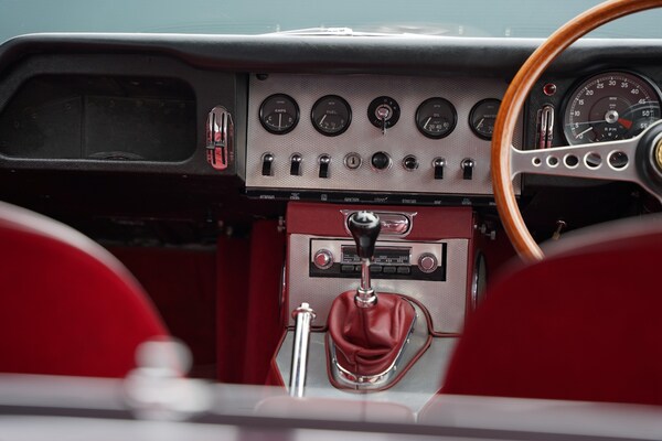 Used Jaguar E-Type 1963 for sale - 74357771: Photo 53