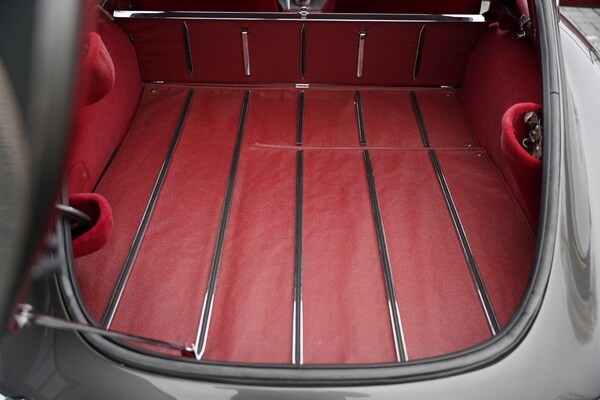 Used Jaguar E-Type 1963 for sale - 74357771: Photo 57