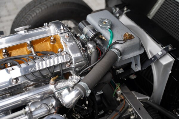 Used Jaguar E-Type 1963 for sale - 74357771: Photo 63