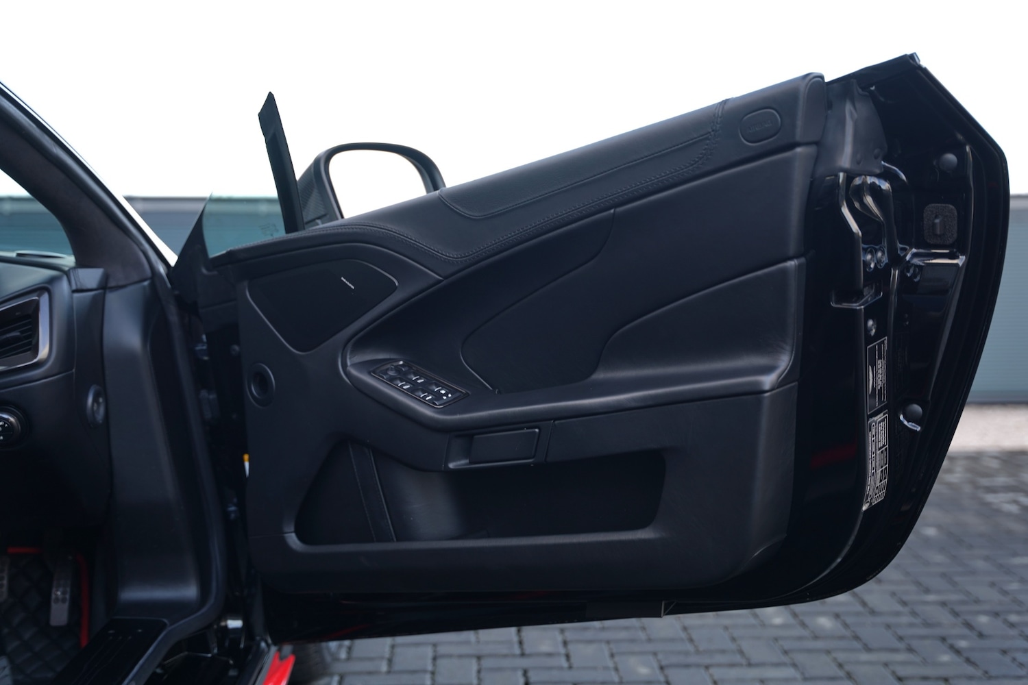 Used Aston Martin Vanquish 2018 for sale - 77136627: Photo 14