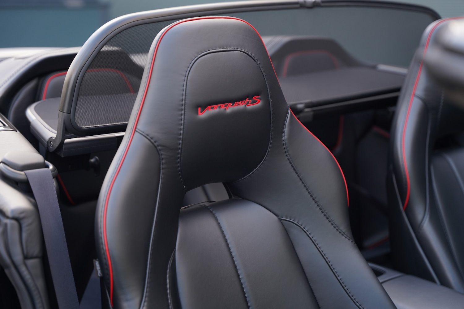 Used Aston Martin Vanquish 2018 for sale - 77136627: Photo 17