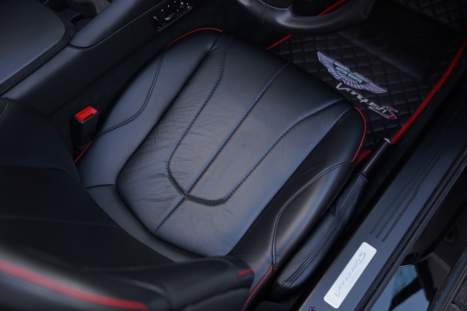 Used Aston Martin Vanquish 2018 for sale - 77136627: Photo 19