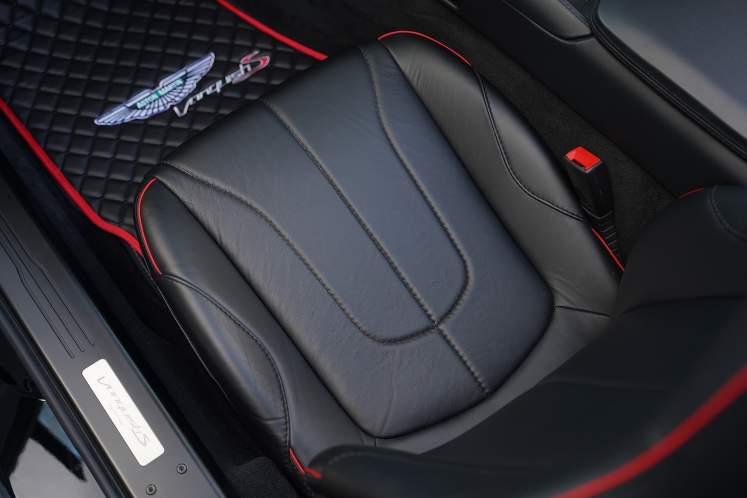 Used Aston Martin Vanquish 2018 for sale - 77136627: Photo 20