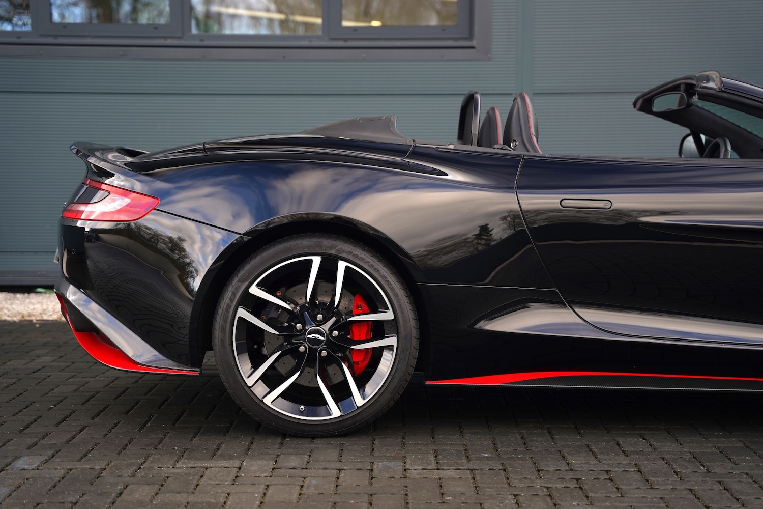 Used Aston Martin Vanquish 2018 for sale - 77136627: Photo 23