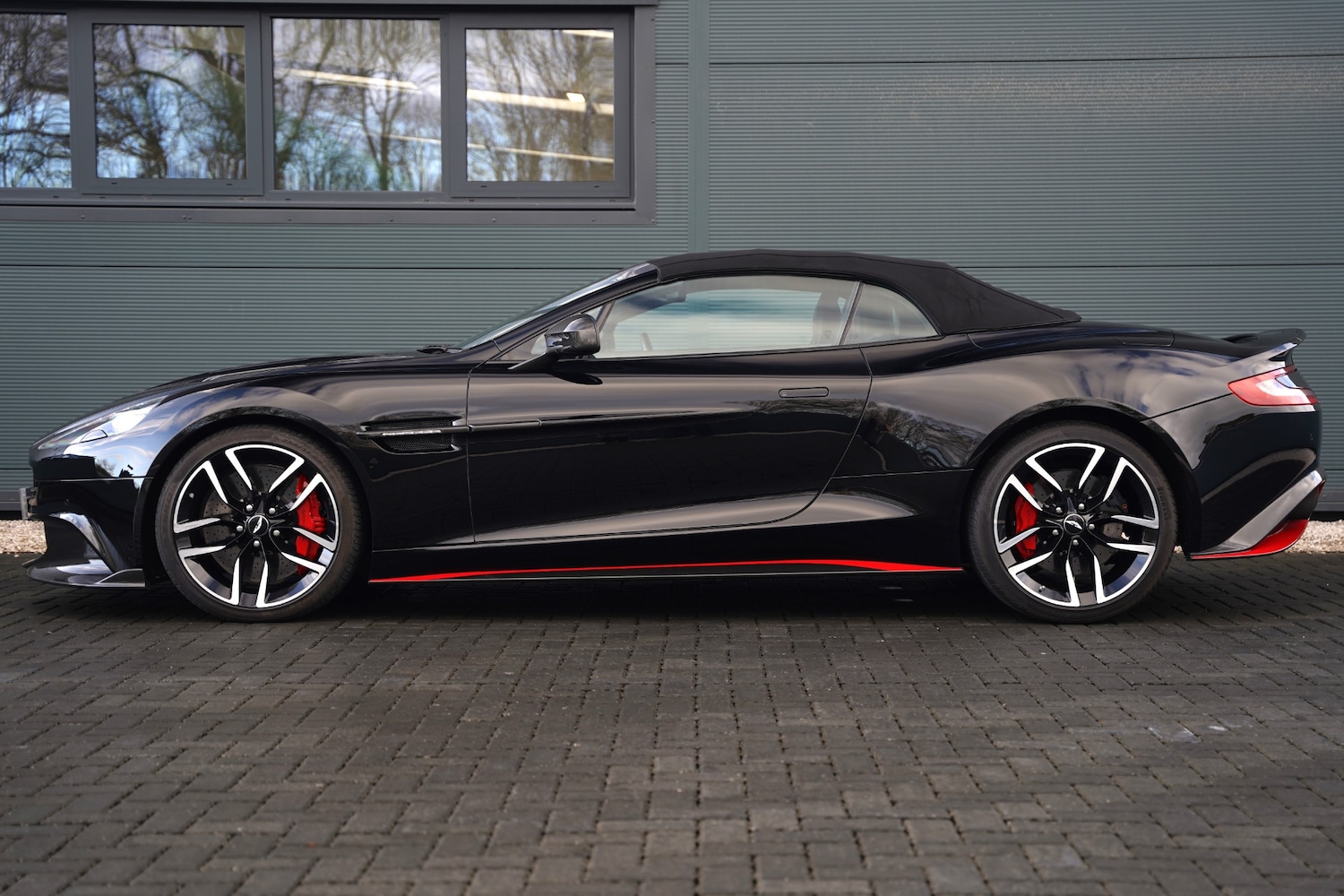 Used Aston Martin Vanquish 2018 for sale - 77136627: Photo 26