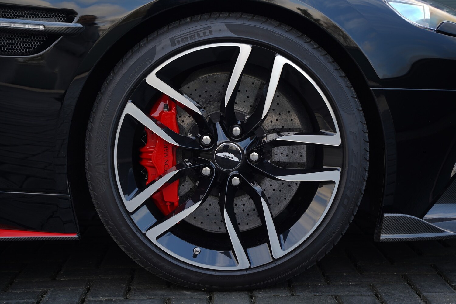 Used Aston Martin Vanquish 2018 for sale - 77136627: Photo 50