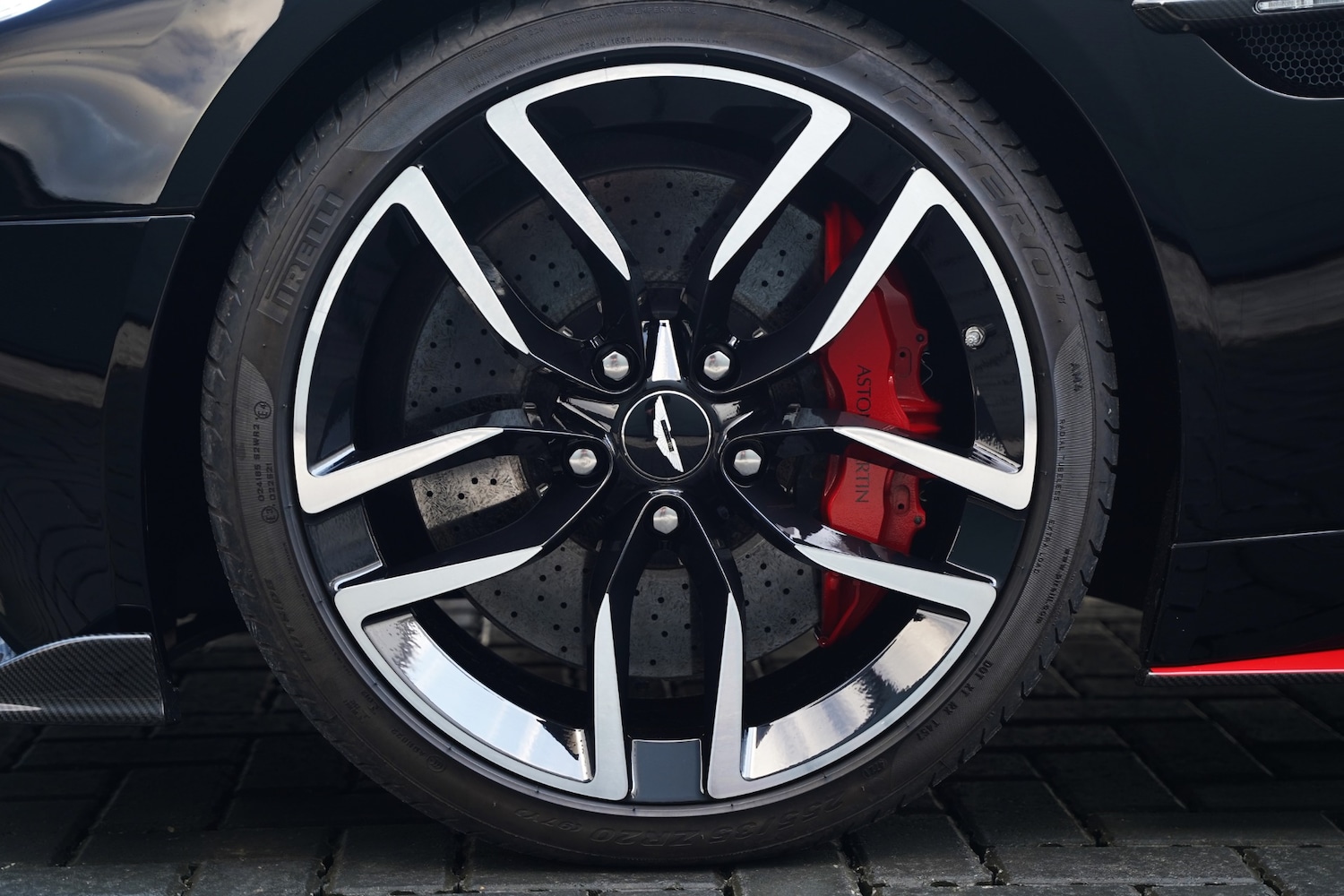 Used Aston Martin Vanquish 2018 for sale - 77136627: Photo 51