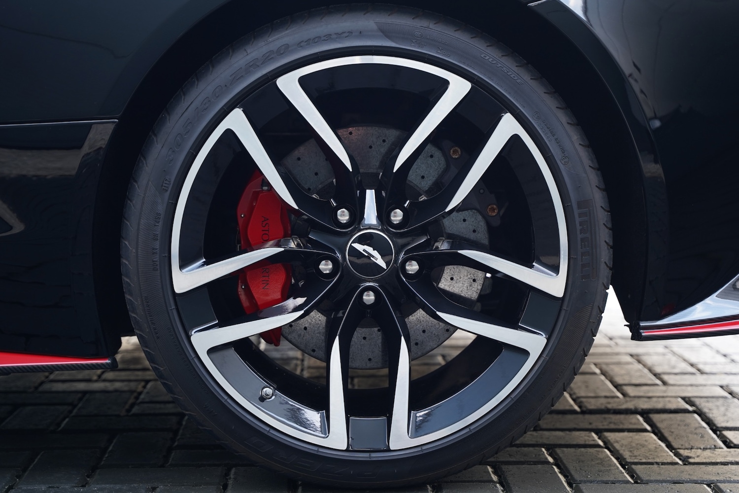 Used Aston Martin Vanquish 2018 for sale - 77136627: Photo 53