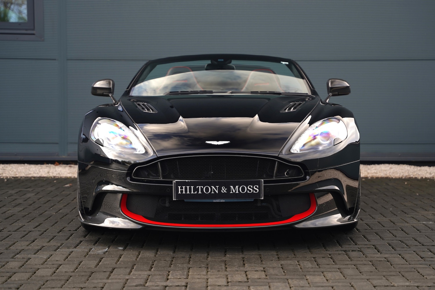 Used Aston Martin Vanquish 2018 for sale - 77136627: Photo 7