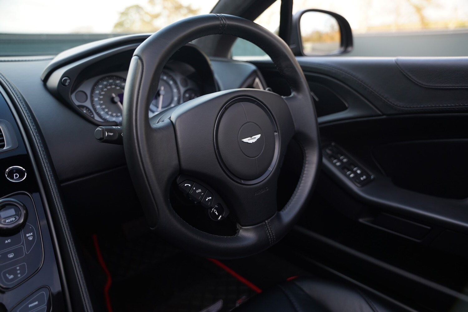 Used Aston Martin Vanquish 2018 for sale - 77136627: Photo 83