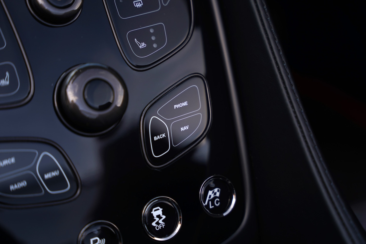 Used Aston Martin Vanquish 2018 for sale - 77136627: Photo 96