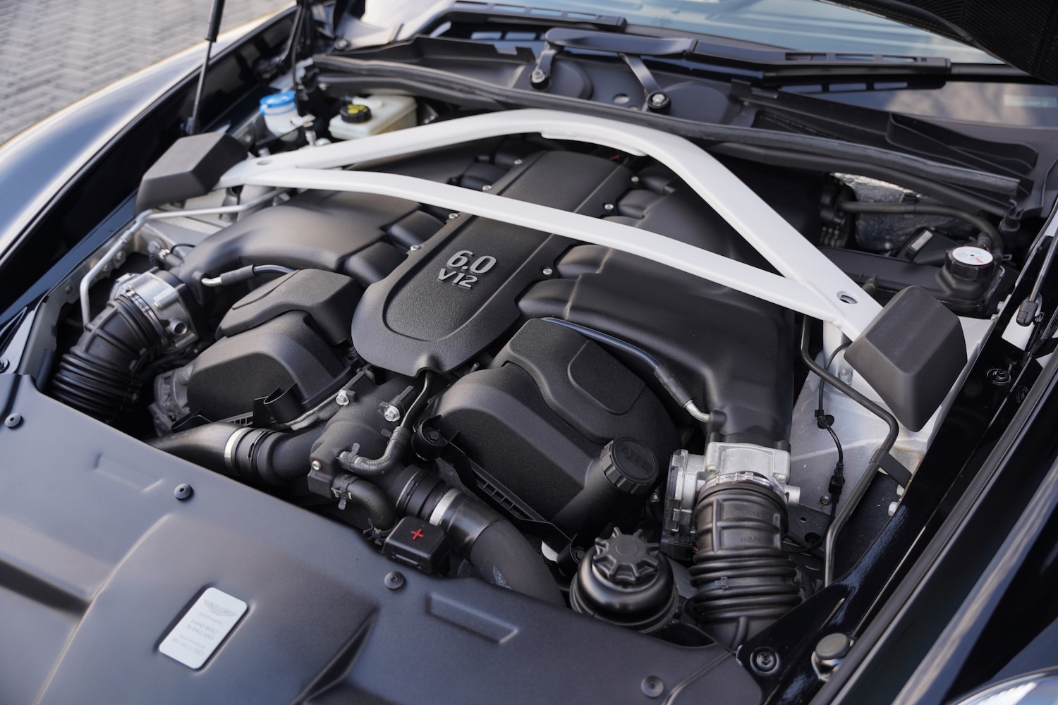 Used Aston Martin Vanquish 2018 for sale - 77136627: Photo 99