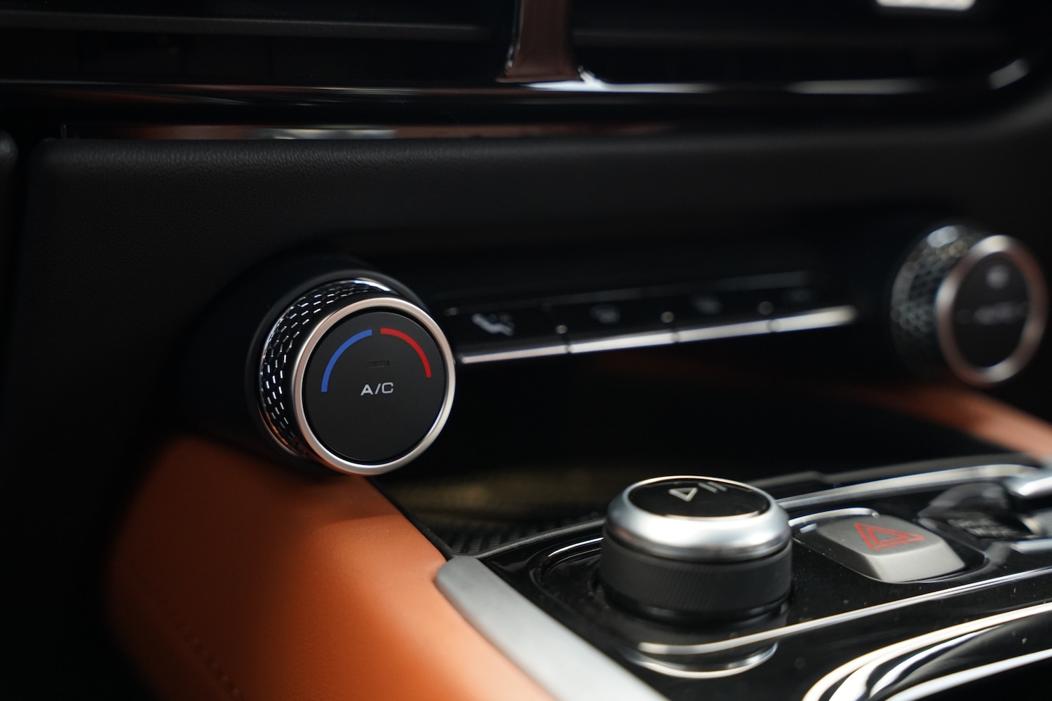 Used Lotus Emira 2023 for sale - 77536154: Photo 85