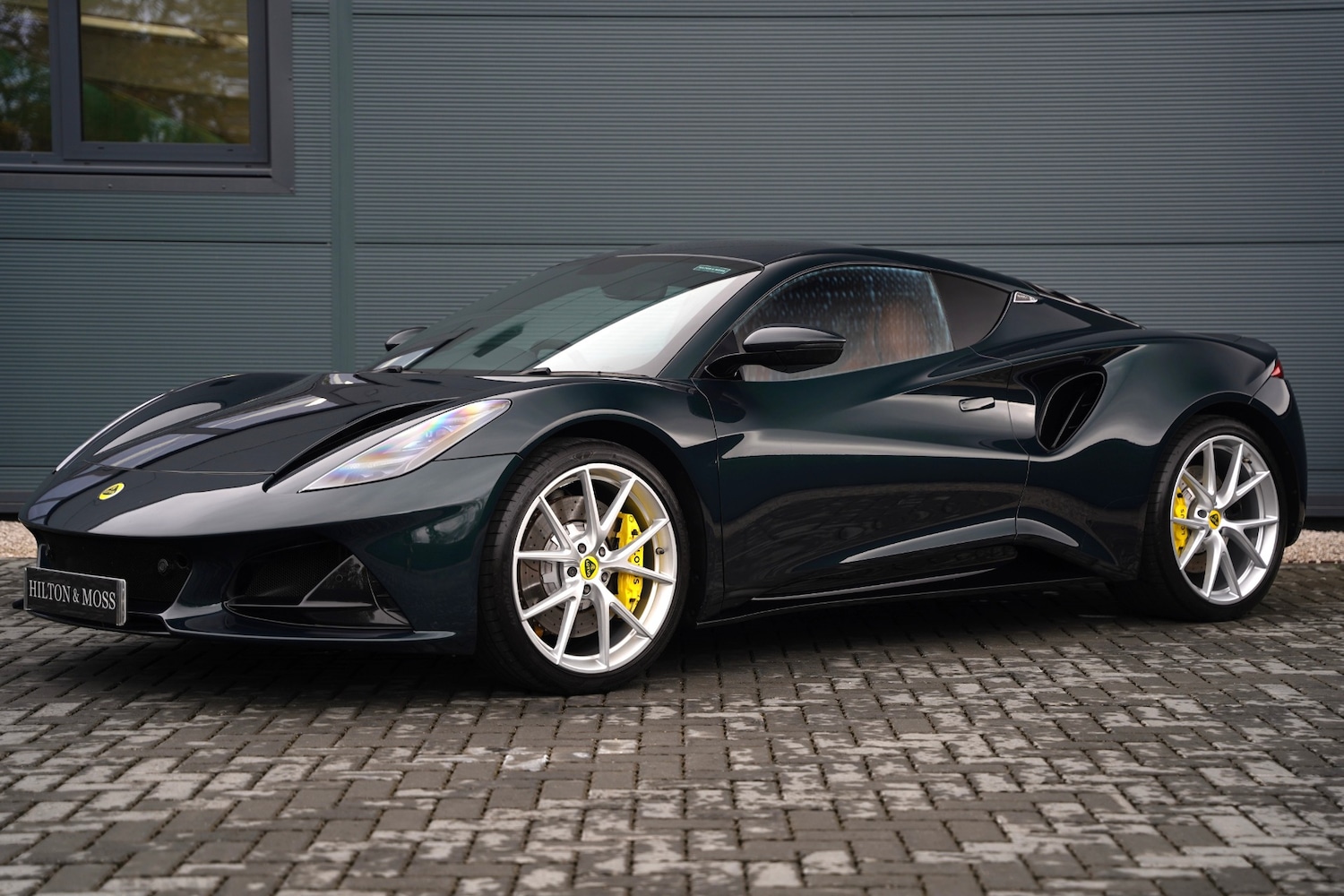 Used Lotus Emira 2023 for sale - 76527407: Photo 4