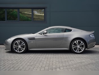 Used Aston Martin Vantage 2012 for sale - 75161344: Photo