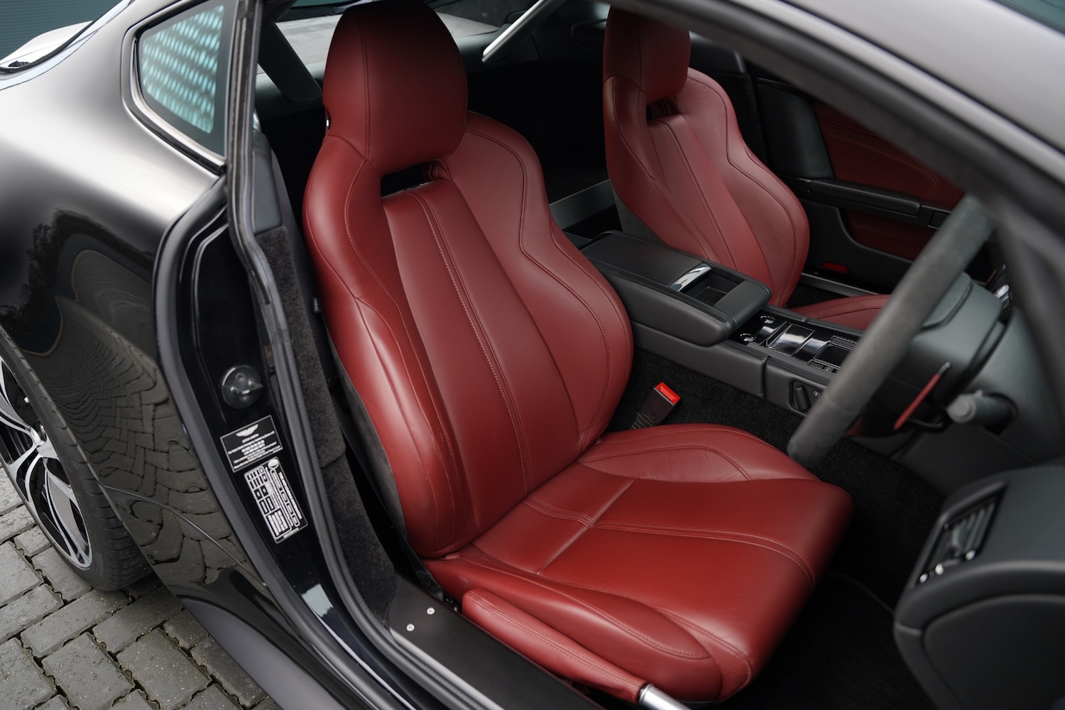 Used Aston Martin Vantage 2018 for sale - 77241979: Photo 13