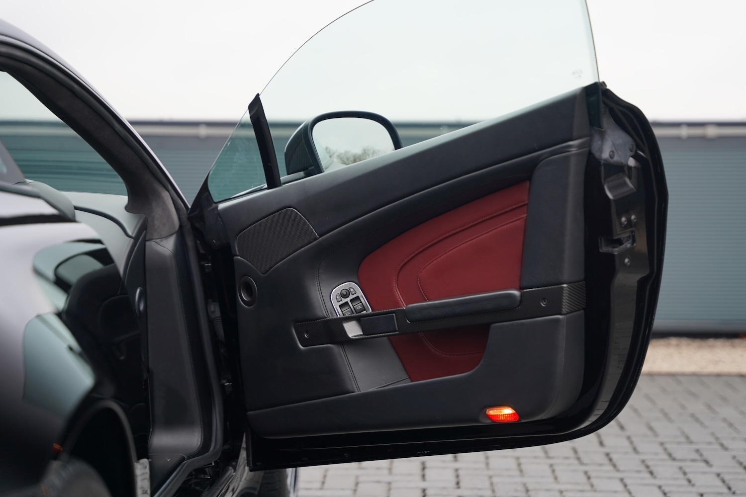 Used Aston Martin Vantage 2018 for sale - 77241979: Photo 14