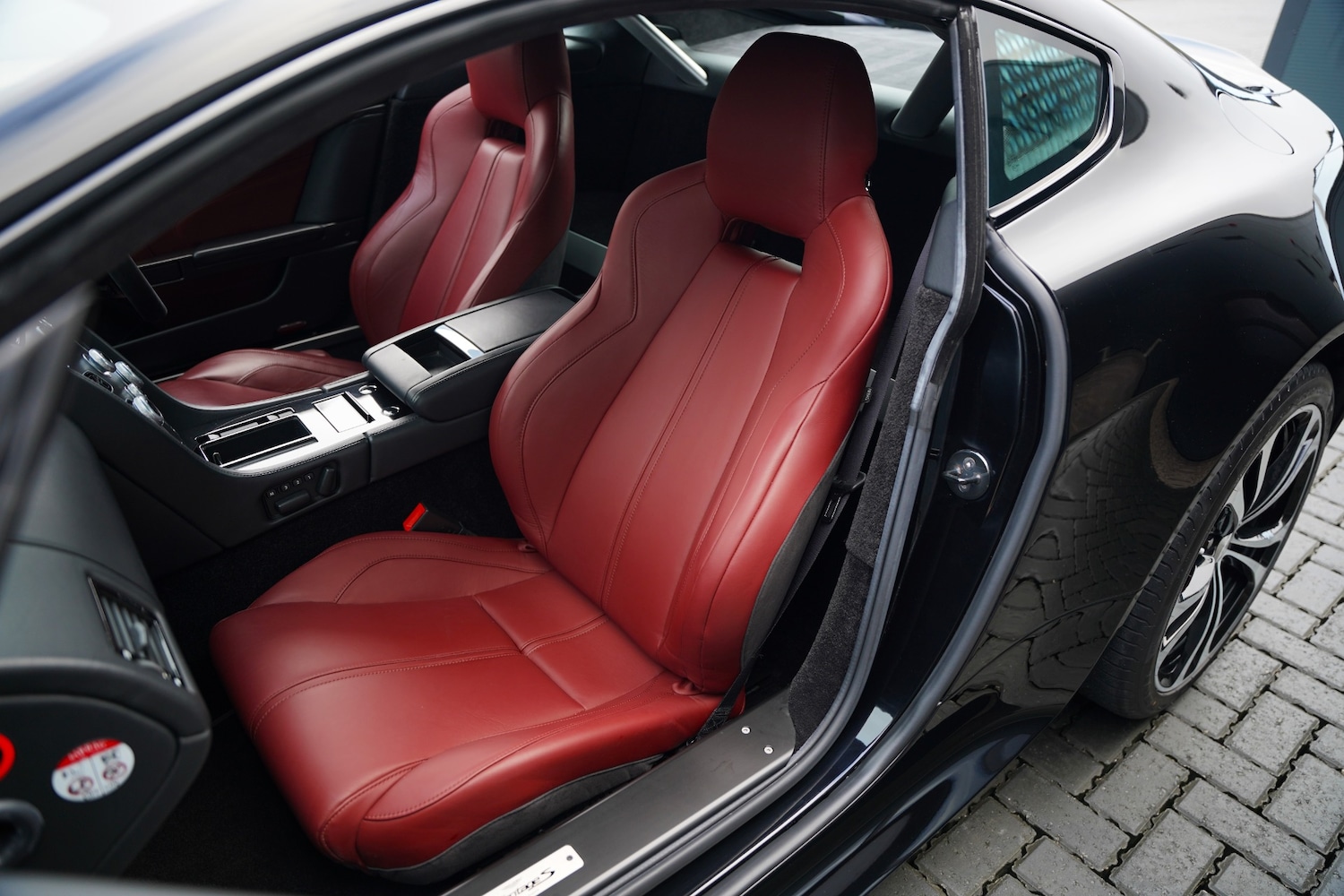 Used Aston Martin Vantage 2018 for sale - 77241979: Photo 16