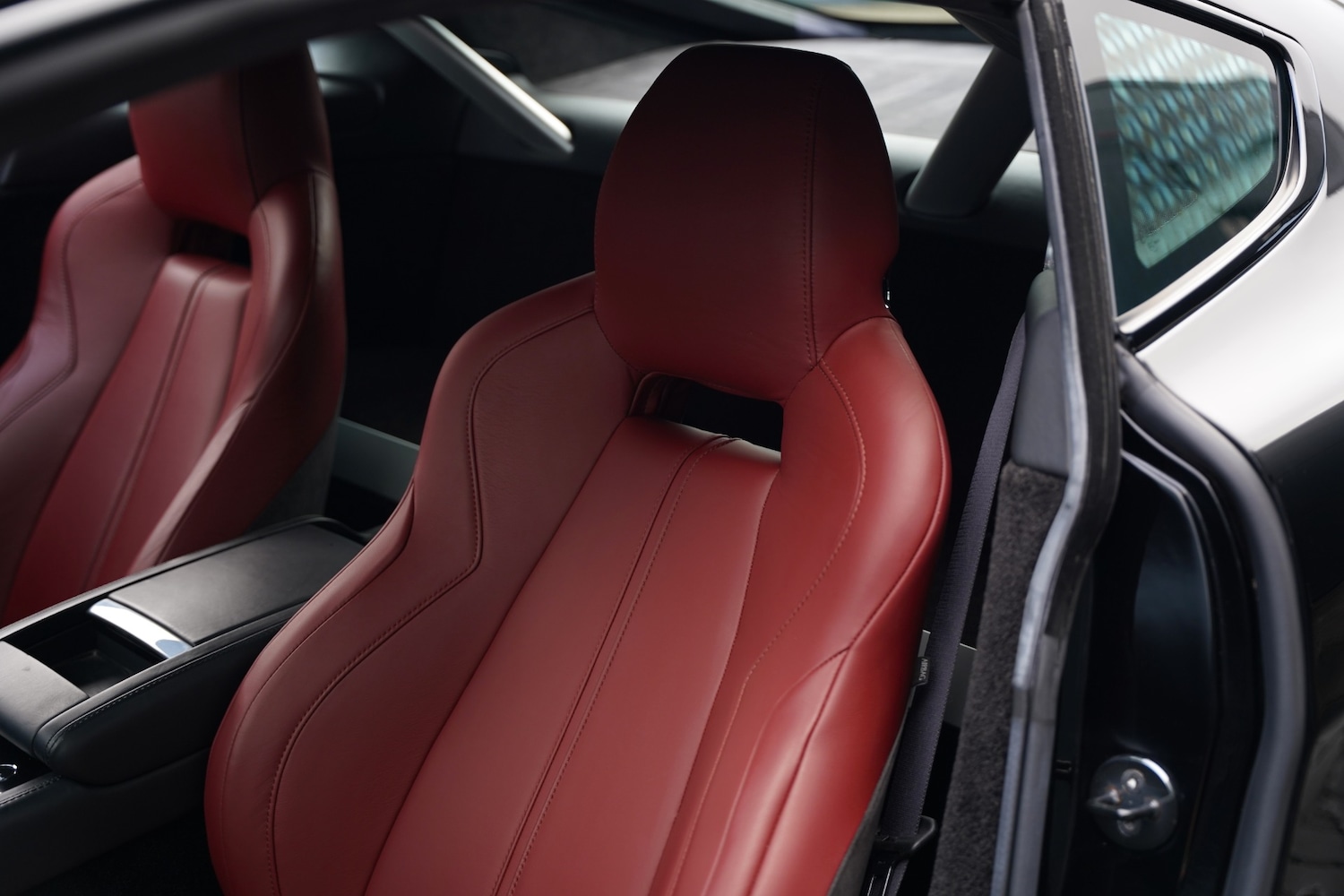 Used Aston Martin Vantage 2018 for sale - 77241979: Photo 18