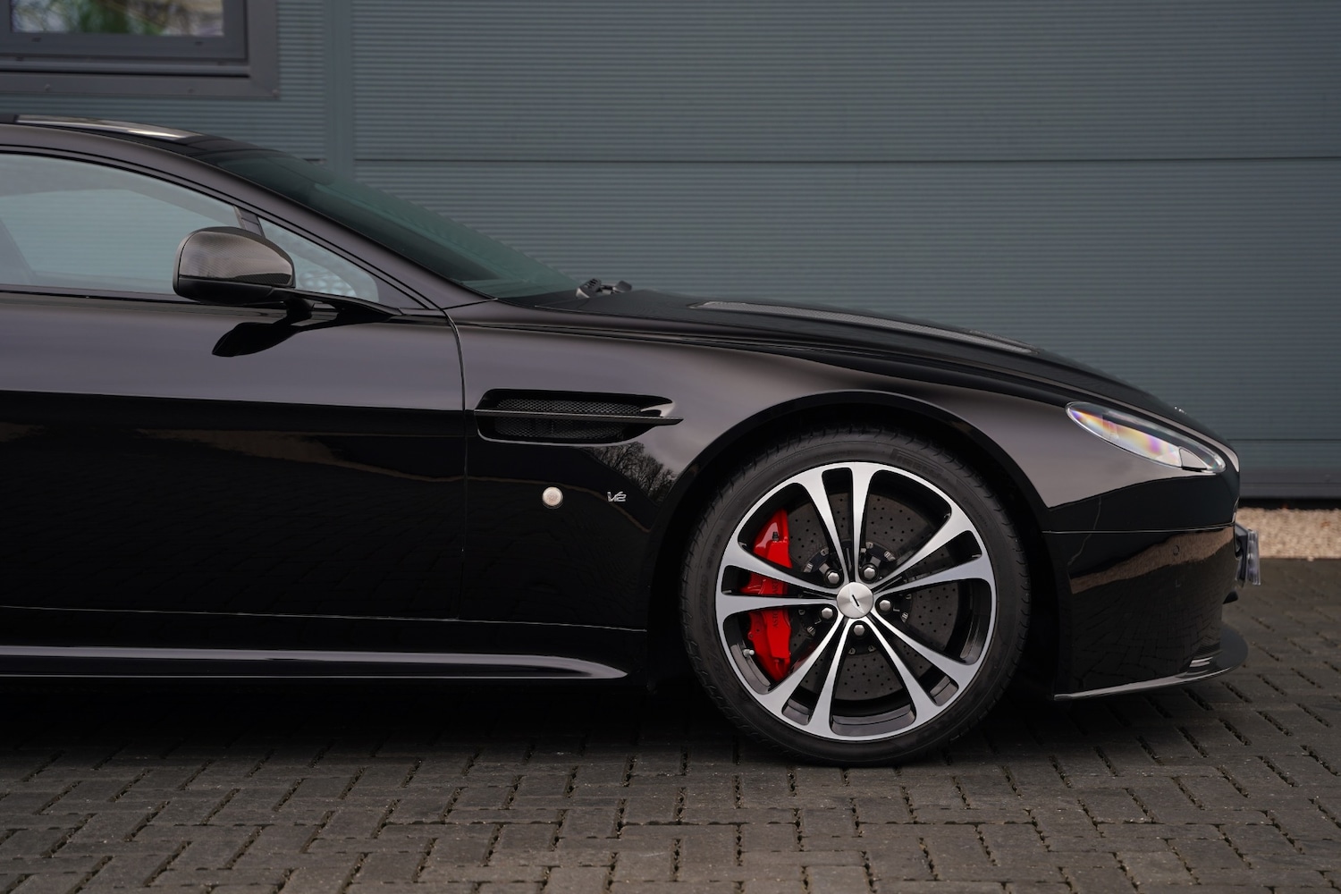 Used Aston Martin Vantage 2018 for sale - 77241979: Photo 24