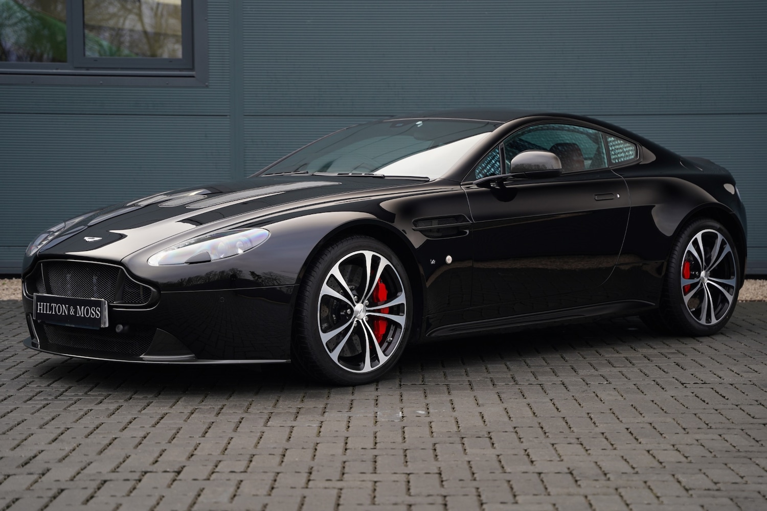 Used Aston Martin Vantage 2018 for sale - 77241979: Photo 4