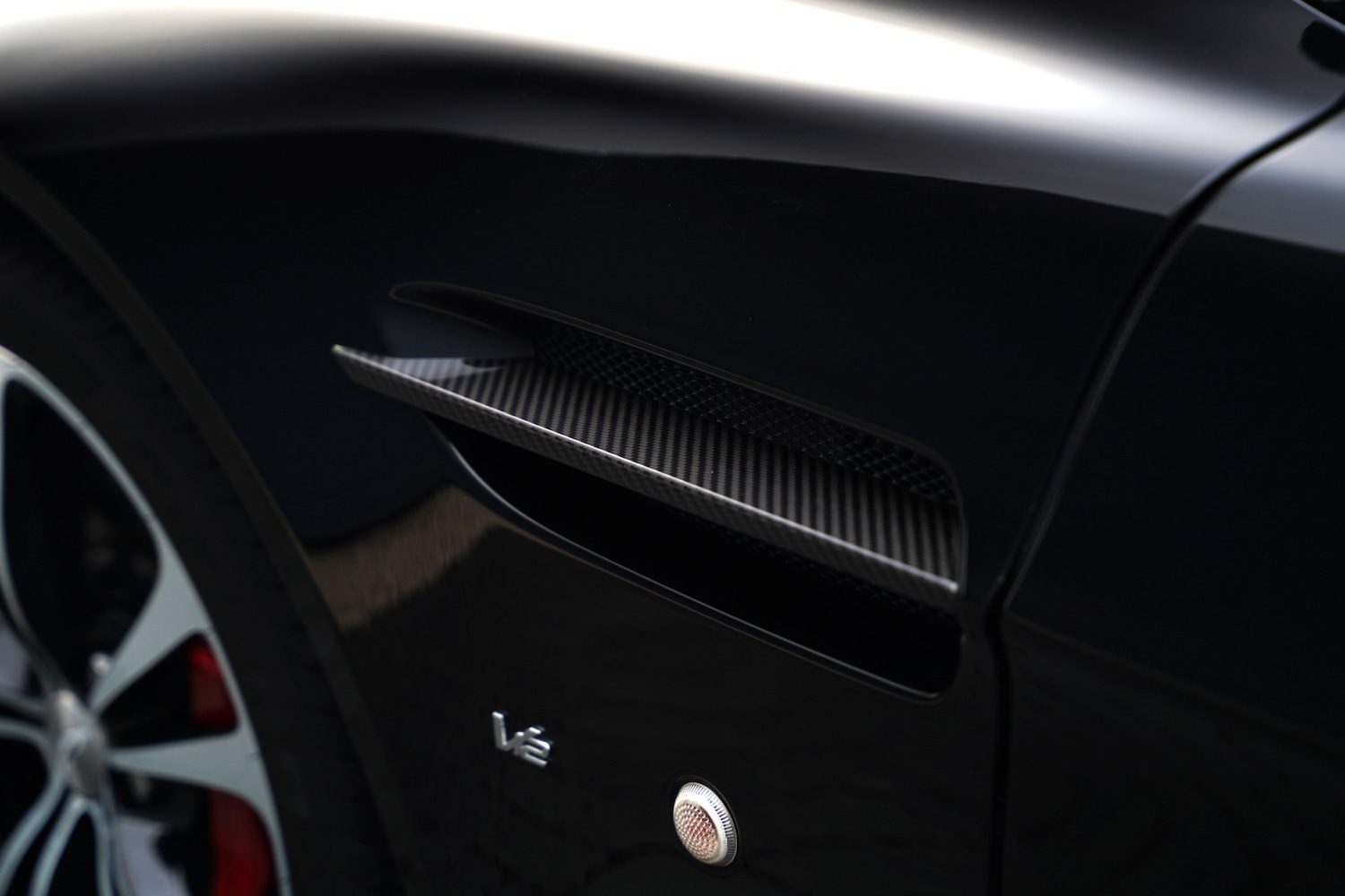 Used Aston Martin Vantage 2018 for sale - 77241979: Photo 48