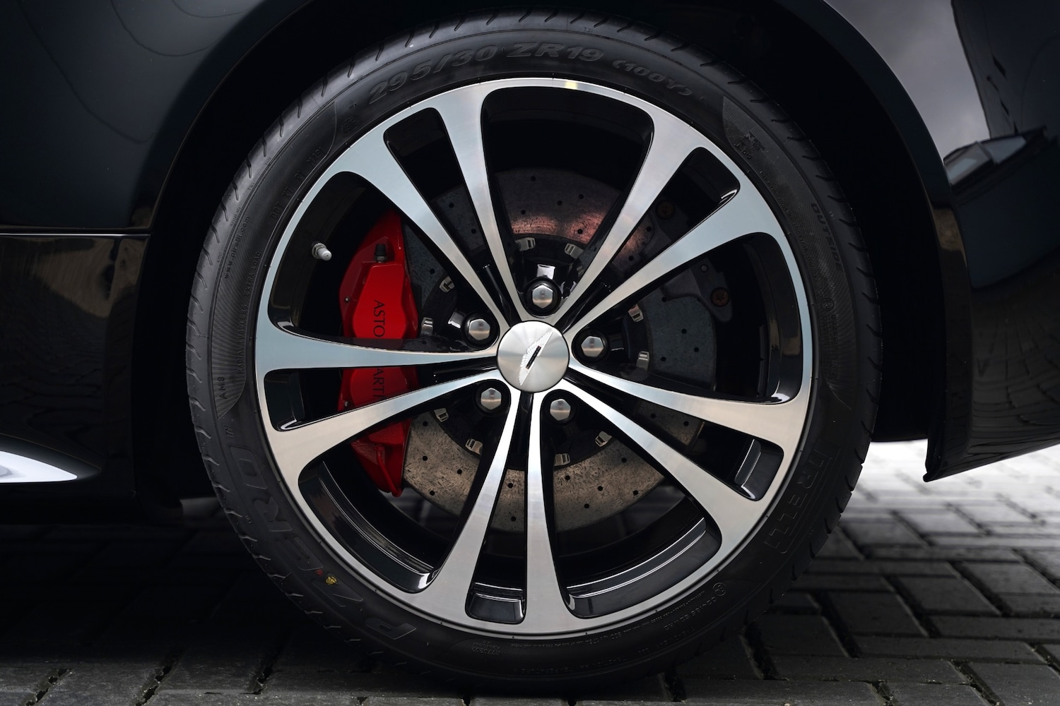 Used Aston Martin Vantage 2018 for sale - 77241979: Photo 62