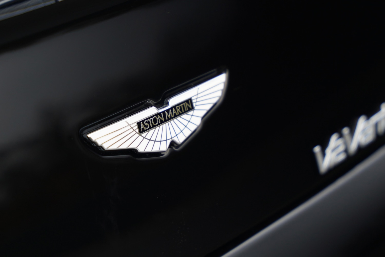 Used Aston Martin Vantage 2018 for sale - 77241979: Photo 65