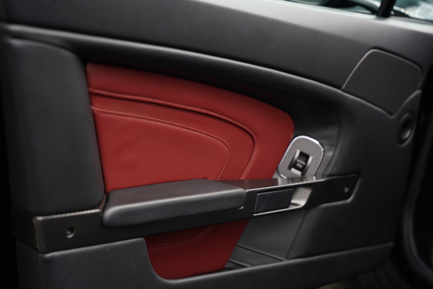 Used Aston Martin Vantage 2018 for sale - 77241979: Photo 71