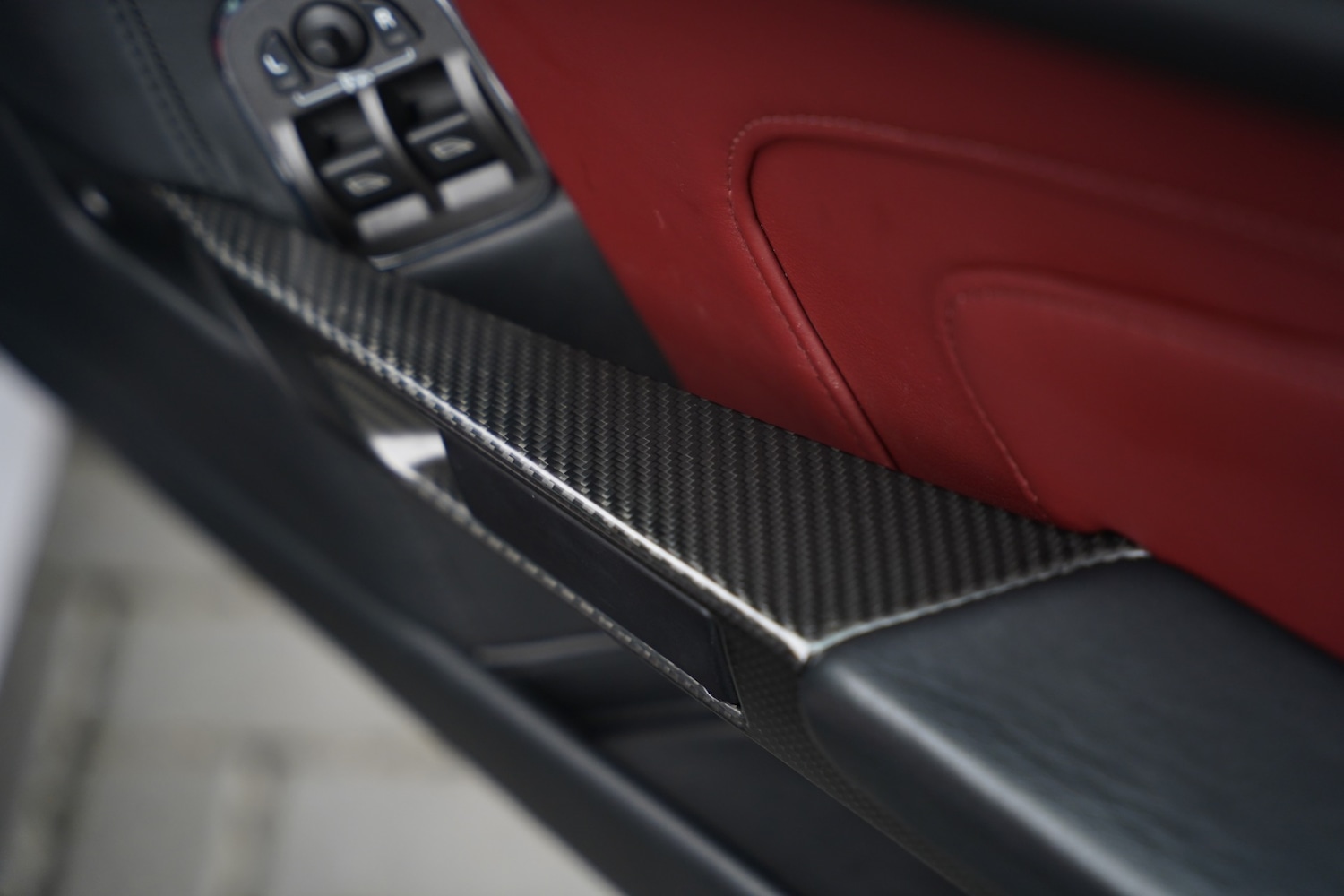 Used Aston Martin Vantage 2018 for sale - 77241979: Photo 72