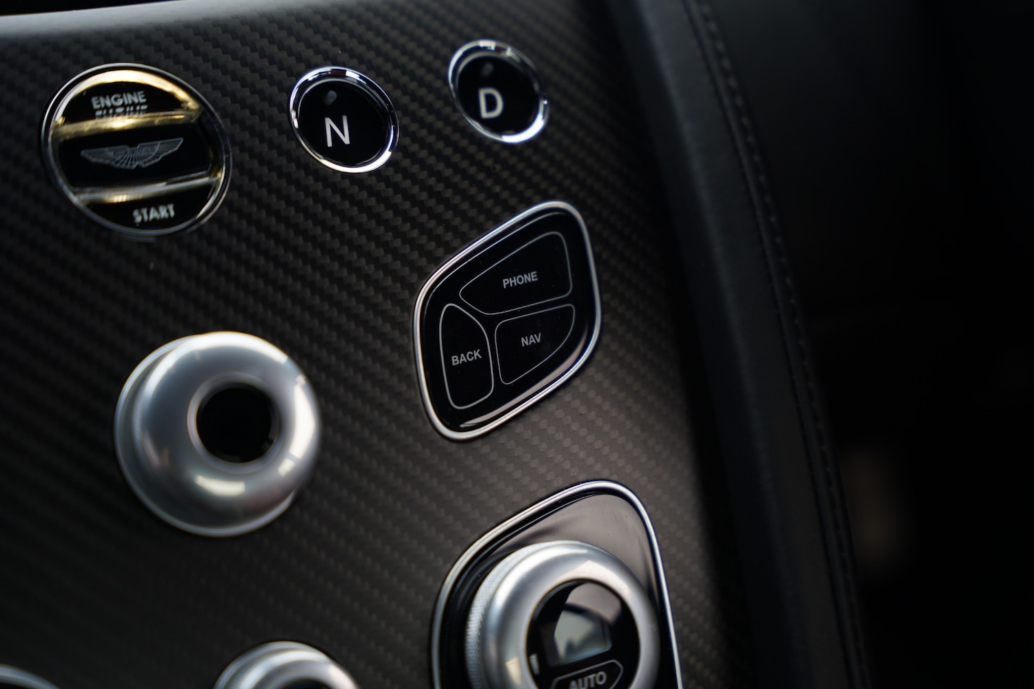 Used Aston Martin Vantage 2018 for sale - 77241979: Photo 87