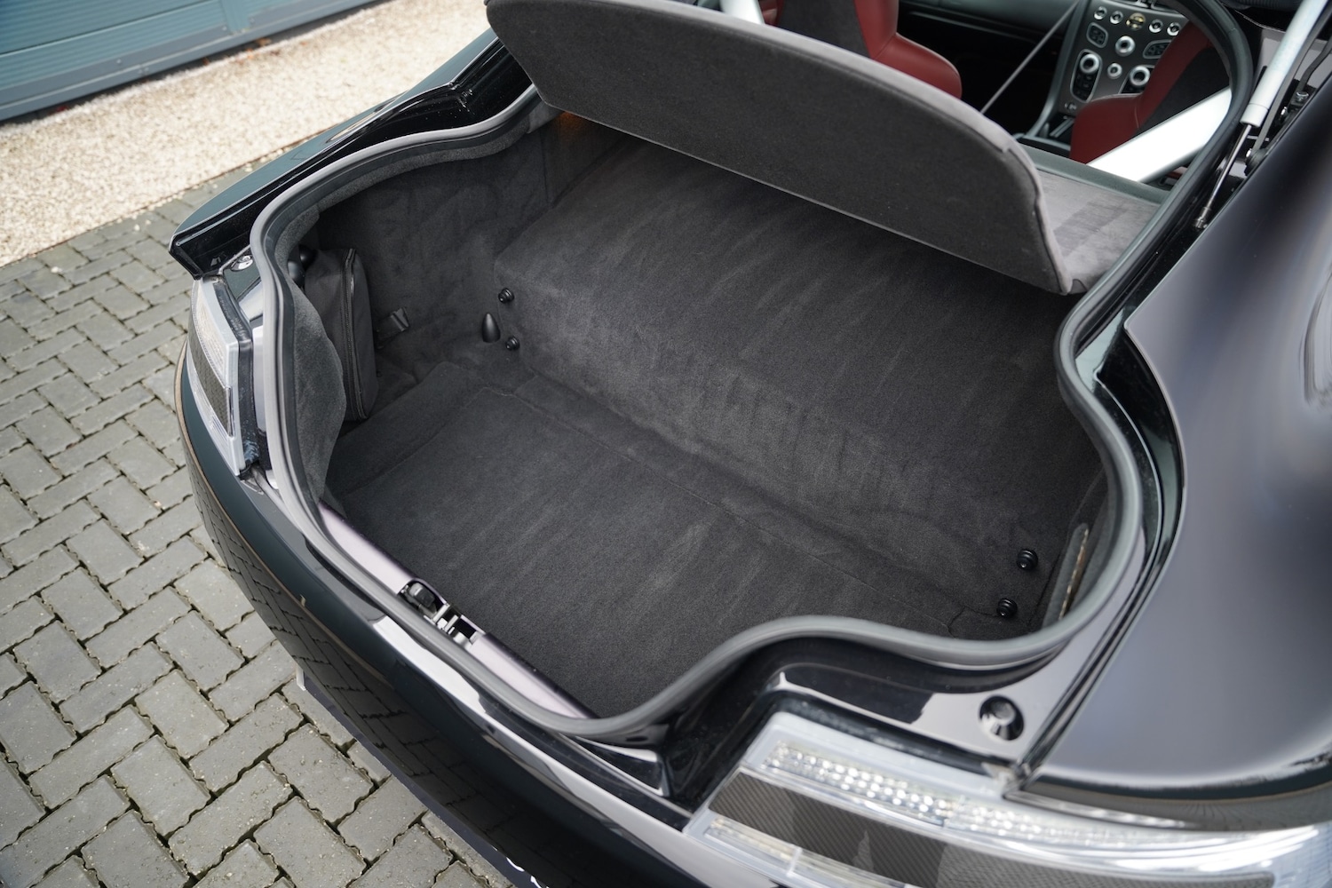 Used Aston Martin Vantage 2018 for sale - 77241979: Photo 94