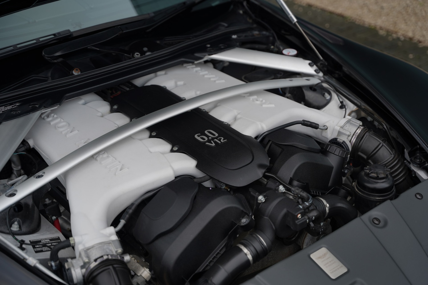 Used Aston Martin Vantage 2018 for sale - 77241979: Photo 98