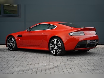 Used Aston Martin Vantage 2012 for sale - 75996996: Photo