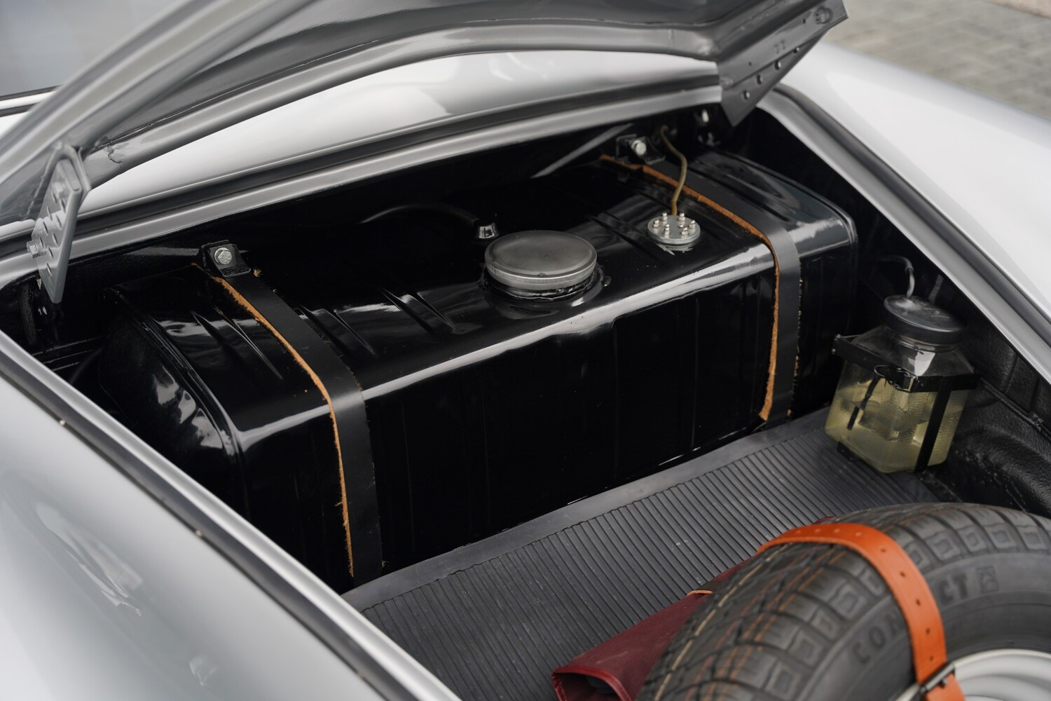 Used Porsche 356 1953 for sale - 76219341: Photo 83